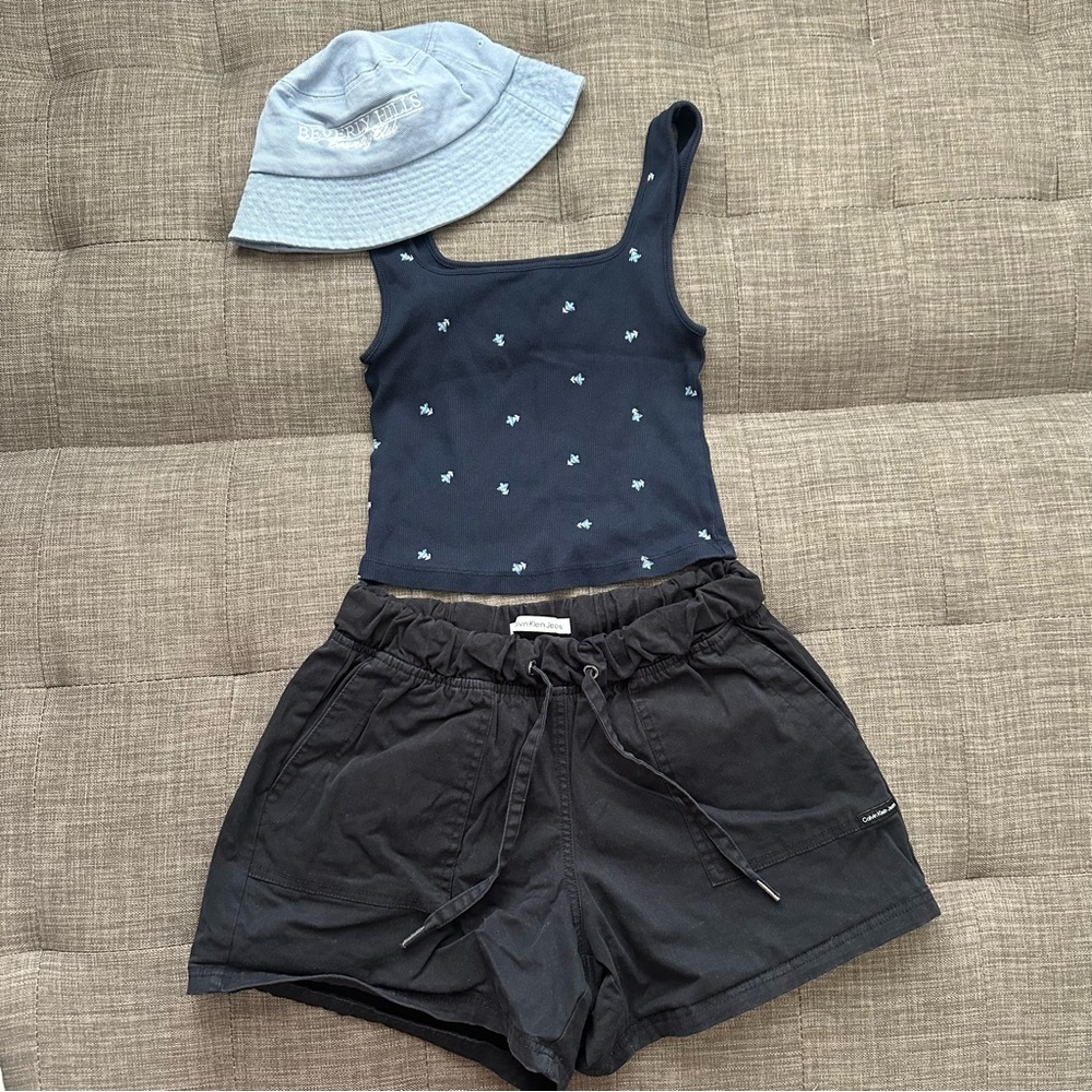 Old Navy Tank Top with Black Calvin Klein Shorts and Blue Bucket Hat BUNDLE🛍️